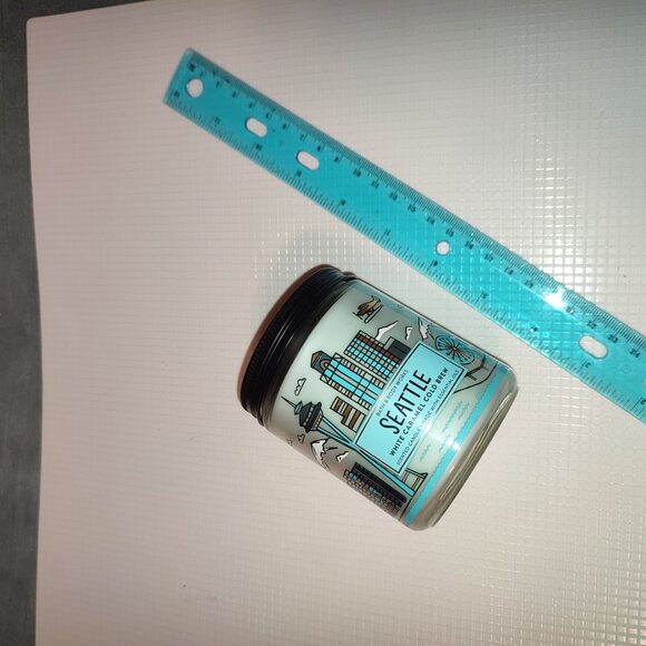 NEW Seattle Scented Candle Essential Oils Bath and Body Works Caramel Cold Brew - Picture 4 of 9